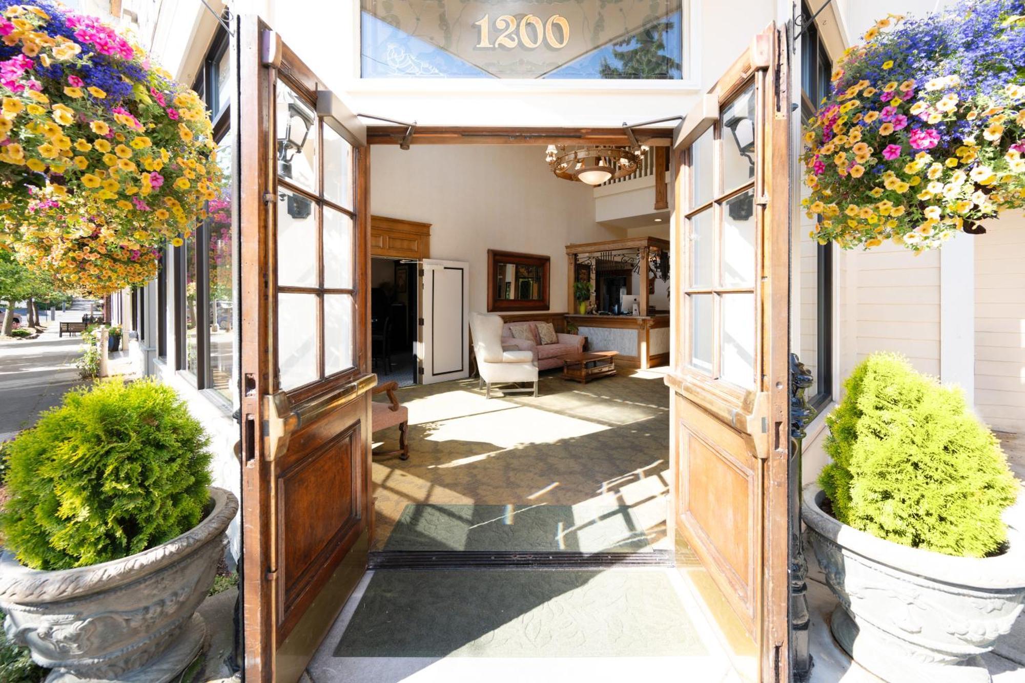 Fairhaven Village Inn Bellingham Bagian luar foto