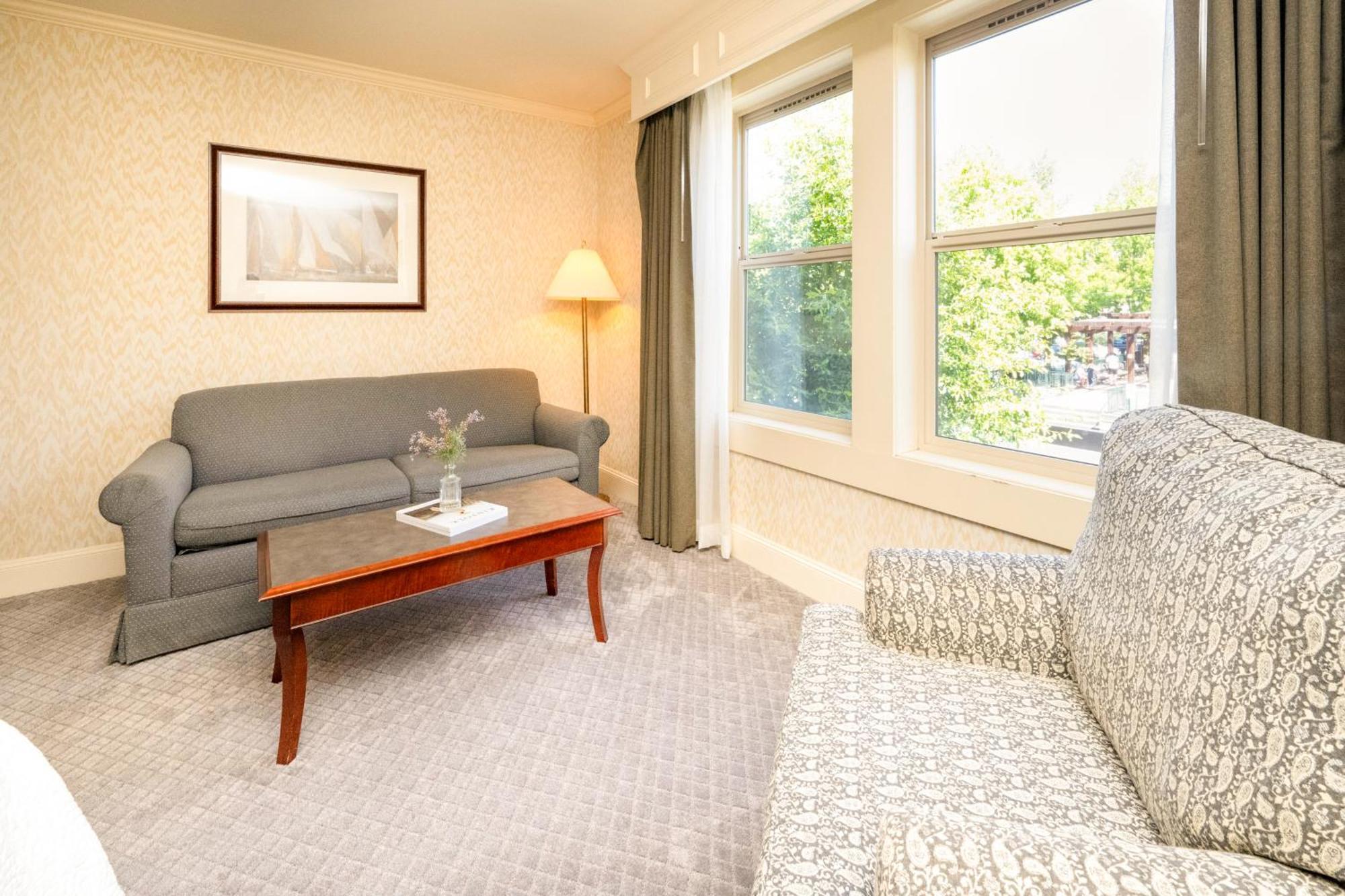 Fairhaven Village Inn Bellingham Bagian luar foto